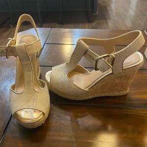 Antonio Melani Wedges